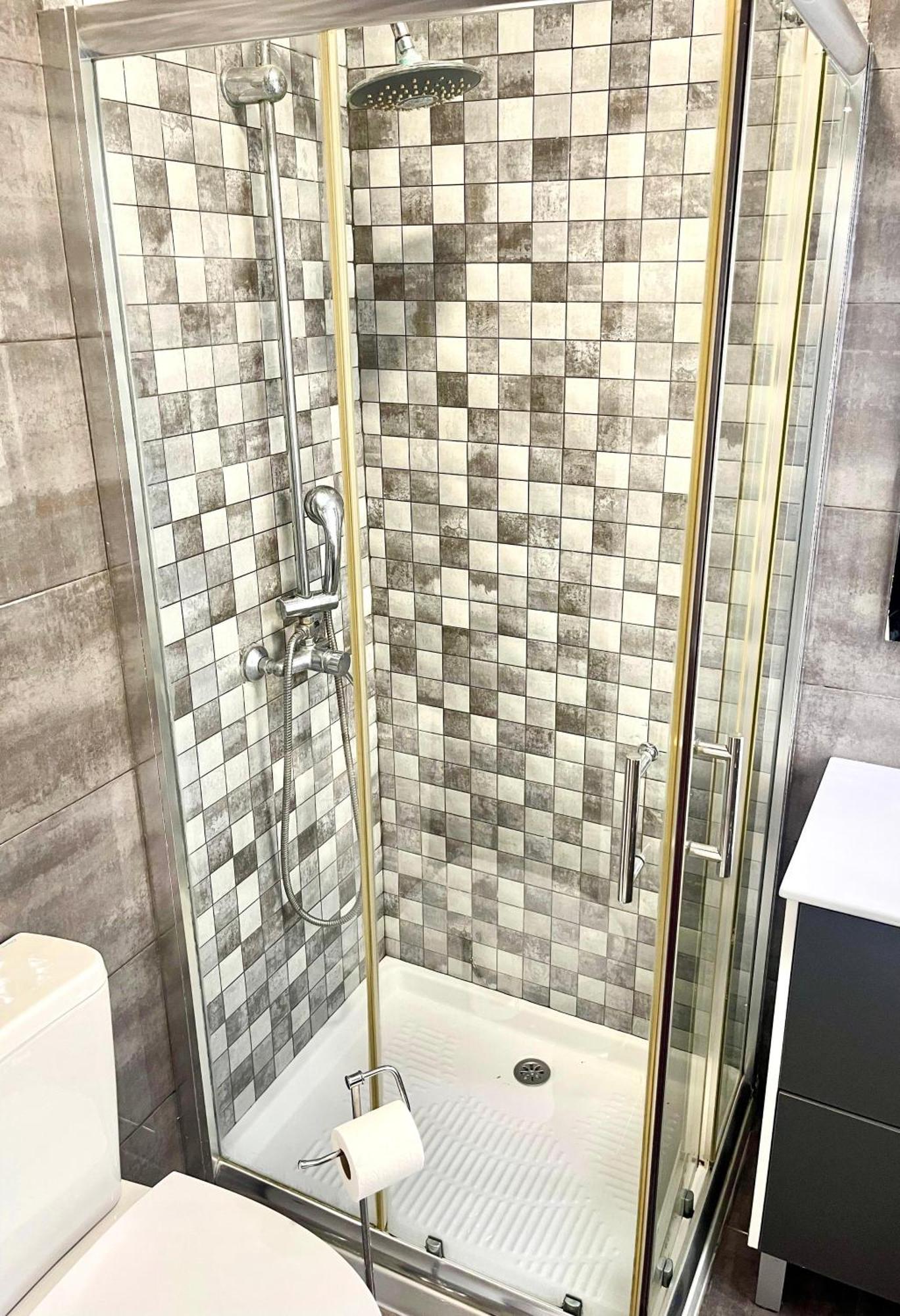 New Luxury - Center Apartment